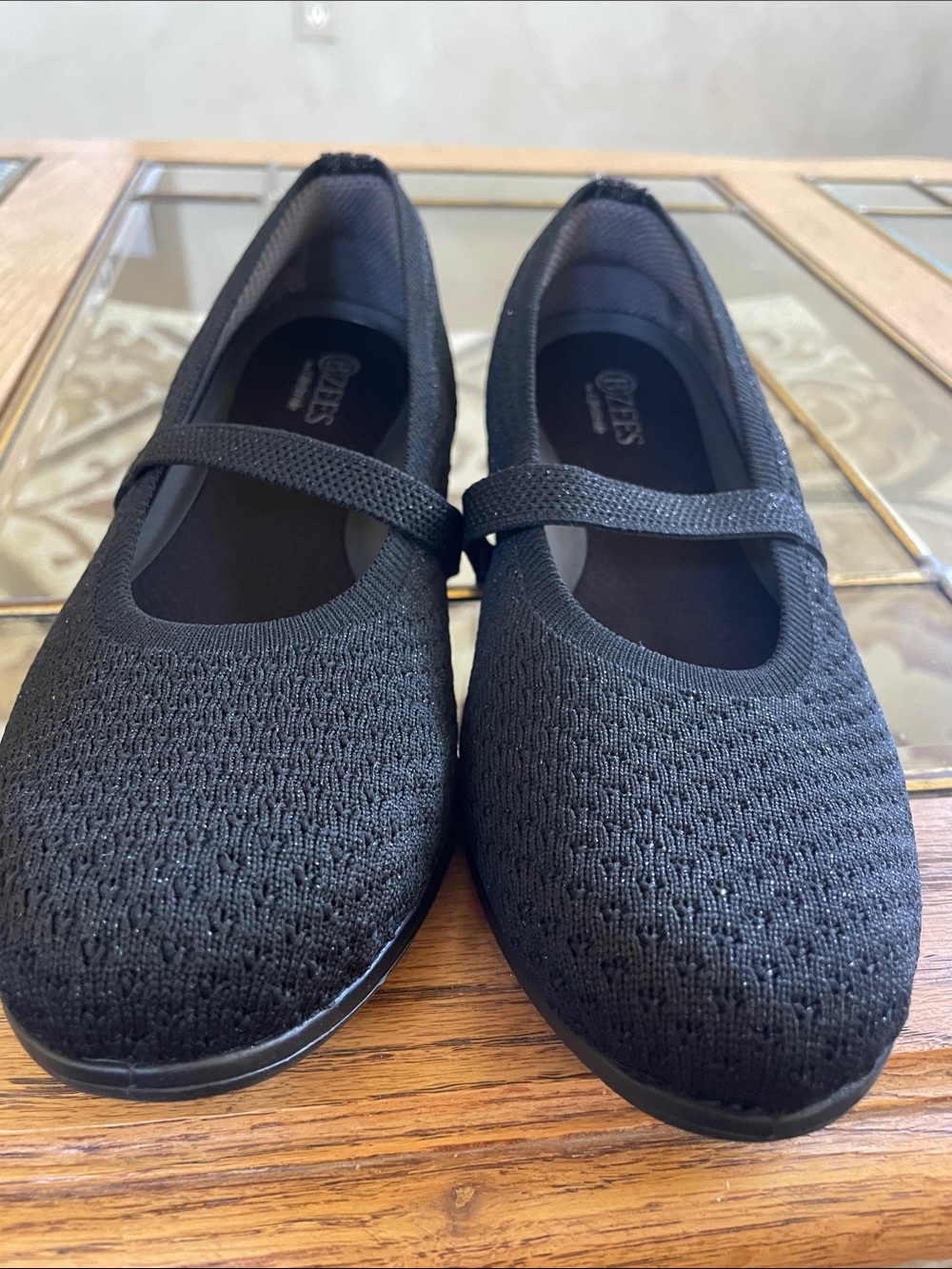 Bzees Black Knit Mary Jane Slip-On Flats Size 8 Fit a size 7.5 - Picture 3 of 7